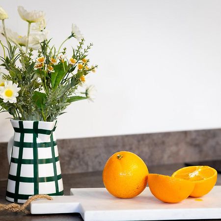 Villa Gorgeous Boutique Flat Sleeps 2 In Lyme Regis Esterno foto