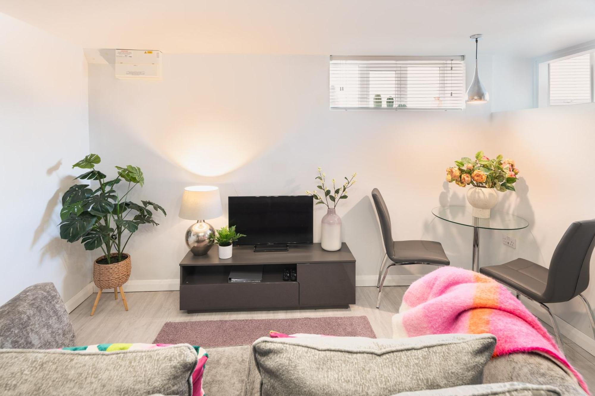 Villa Gorgeous Boutique Flat Sleeps 2 In Lyme Regis Esterno foto