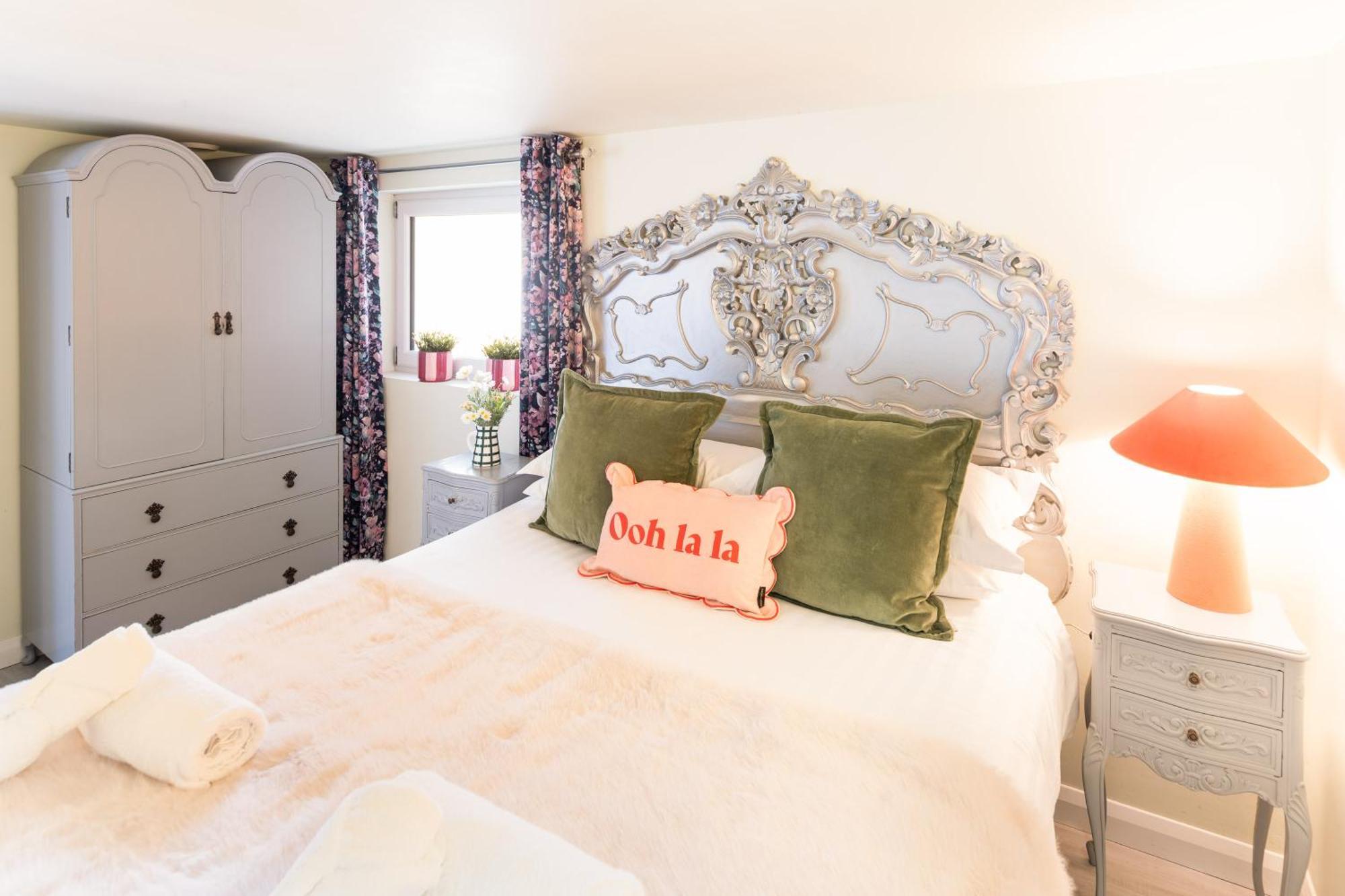 Villa Gorgeous Boutique Flat Sleeps 2 In Lyme Regis Esterno foto